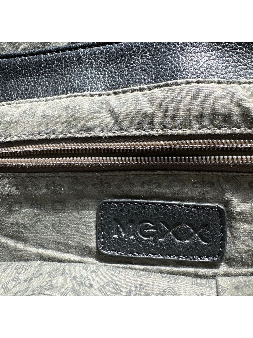 Mexx Black Leather Messenger Bag - Picture 9 of 13